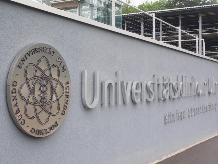 Inovasi dan Prestasi Terkini dari Universitas Negeri di Surabaya dalam Menyuarakan Pendidikan Berkualitas di Indonesia
